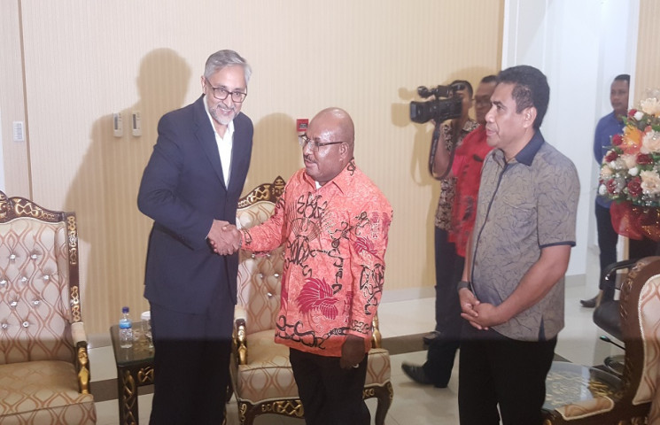 Dubes Inggris dan Gubernur Juga Bahas Tuntutan Dialog 